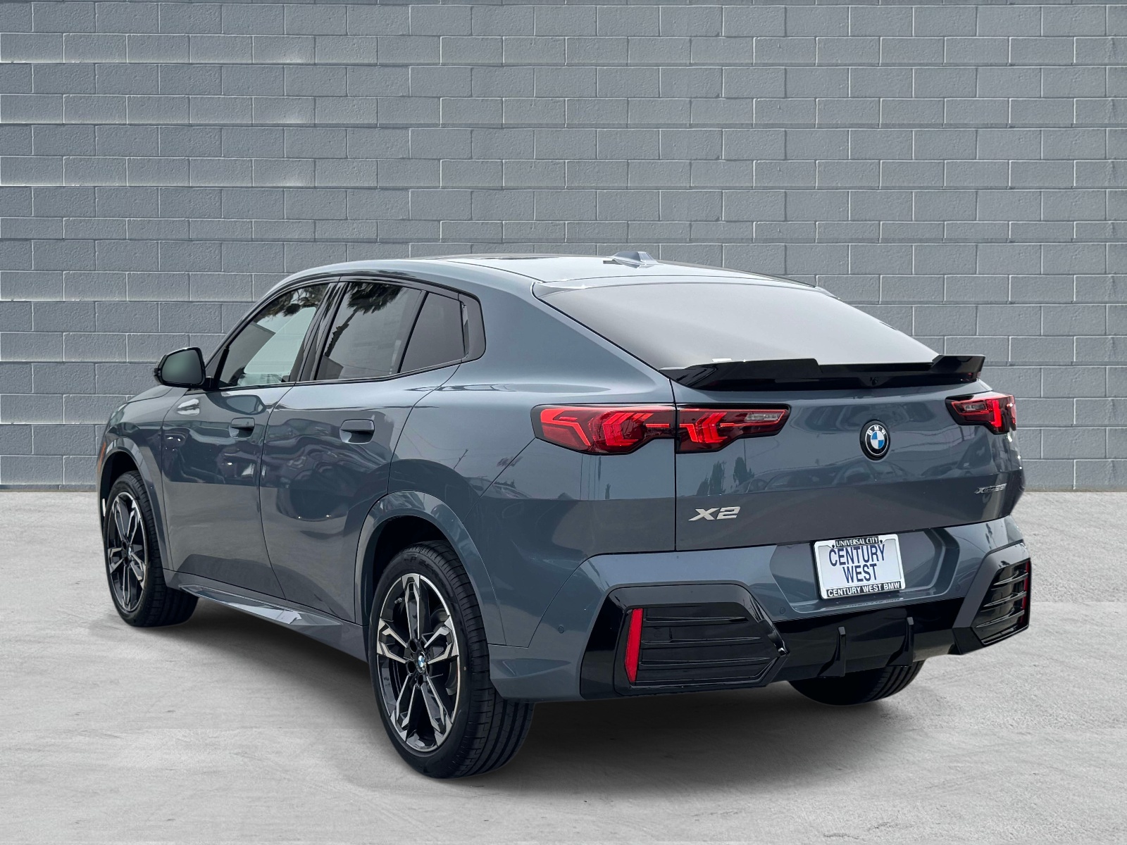 View vehicle photo 3