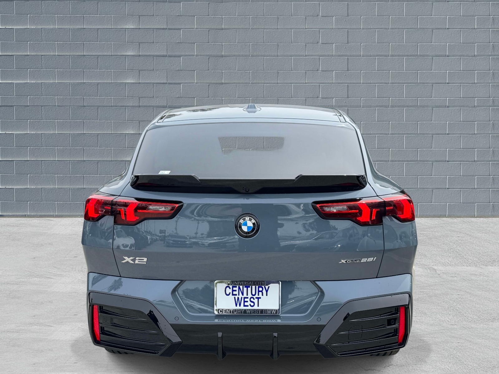 View vehicle photo 4