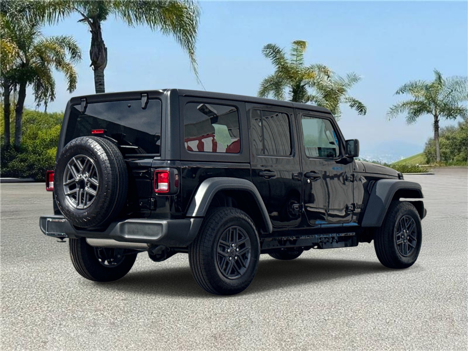 View vehicle photo 4