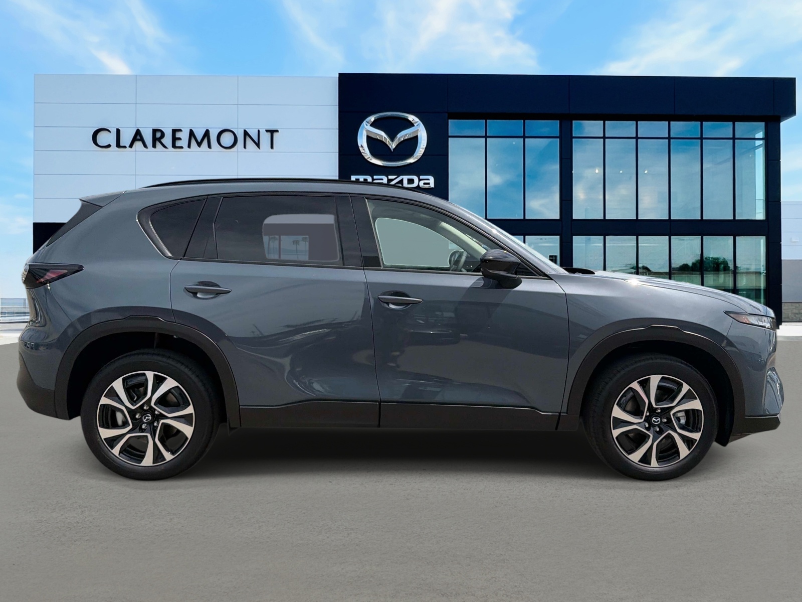 View vehicle photo 4