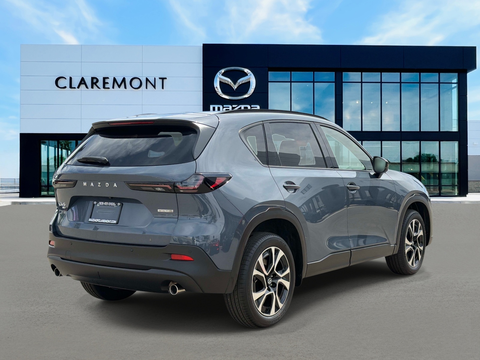 View vehicle photo 5