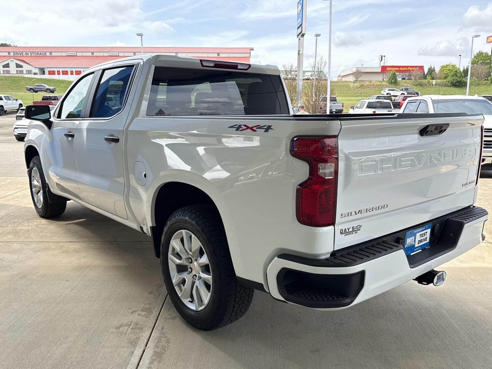 View vehicle photo 3