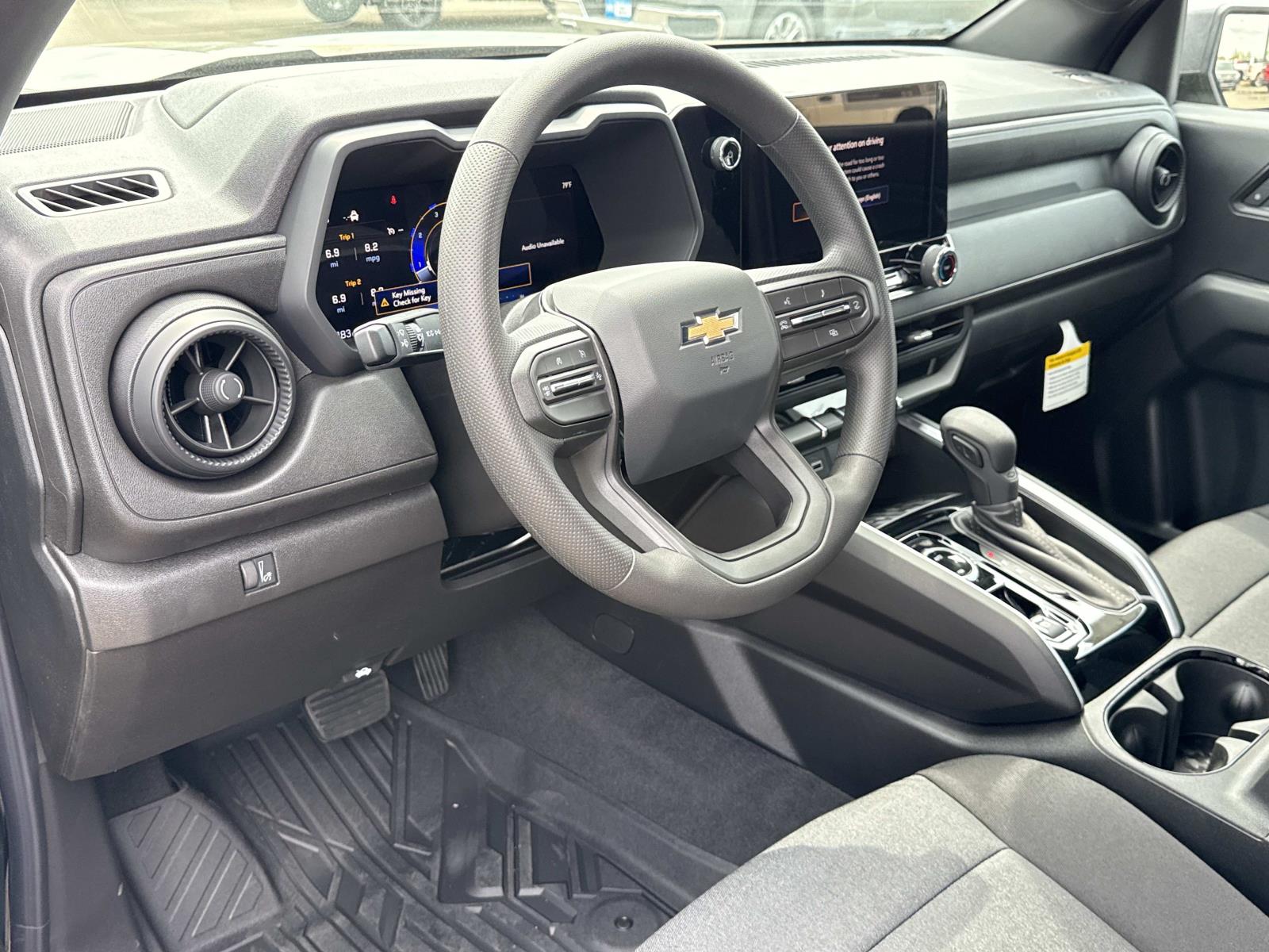 View vehicle photo 5