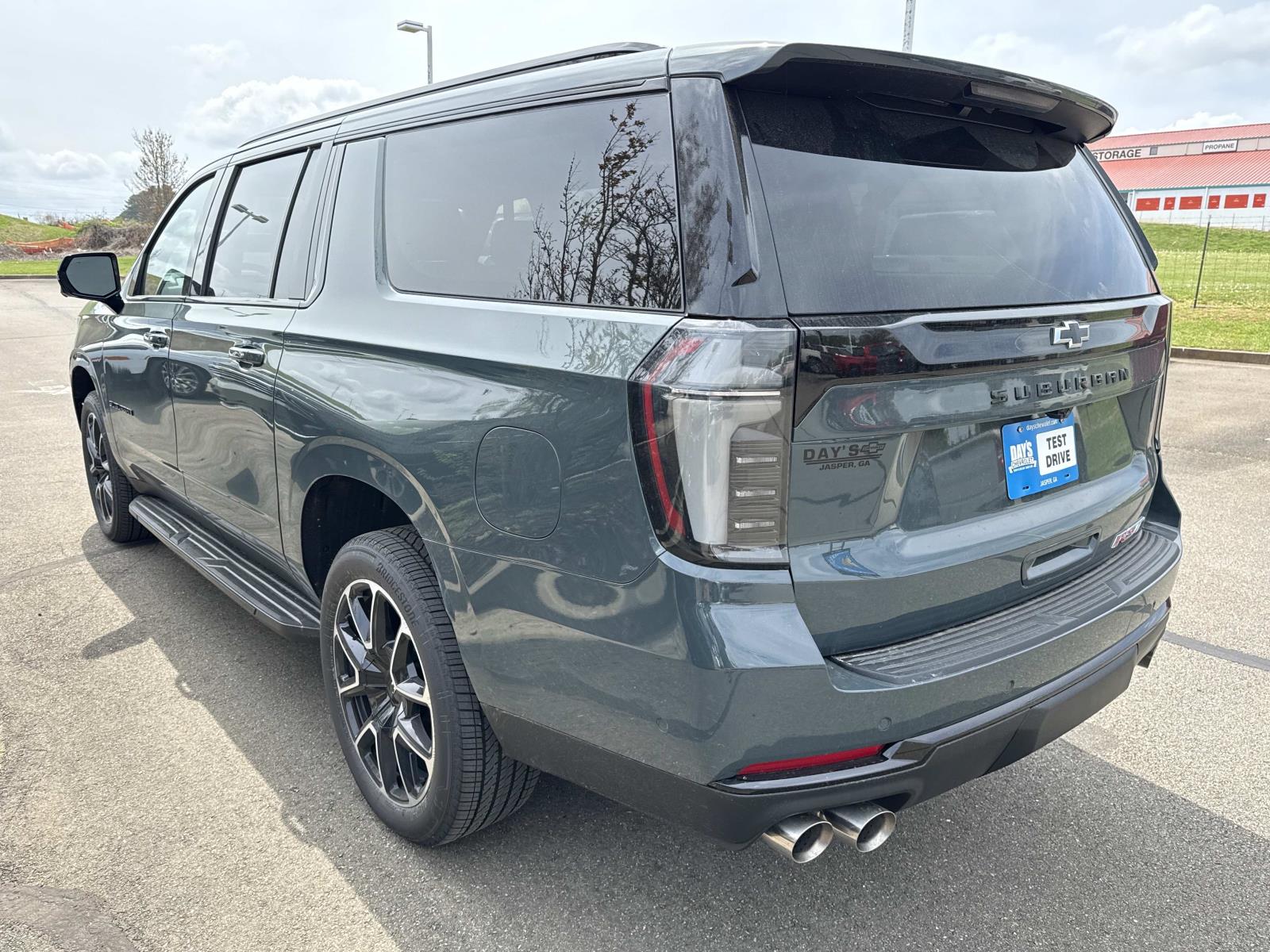 View vehicle photo 3