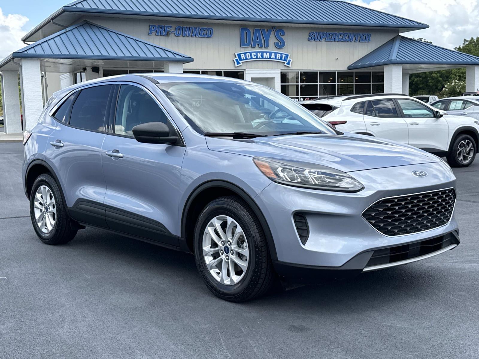 Iced Blue Silver Metallic 2022 Ford Escape SUV / Crossover Front-Wheel Drive 8-Speed Automatic