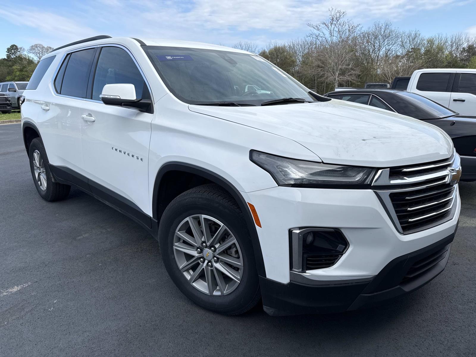 Summit White 2023 Chevrolet Traverse LT Cloth FWD SUV / Crossover Front-Wheel Drive 9-Speed Automatic