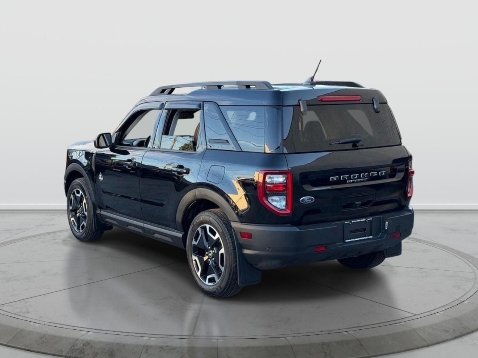 View vehicle photo 3