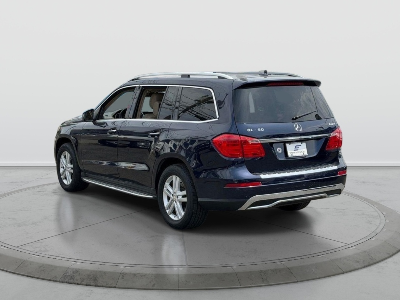 View vehicle photo 4