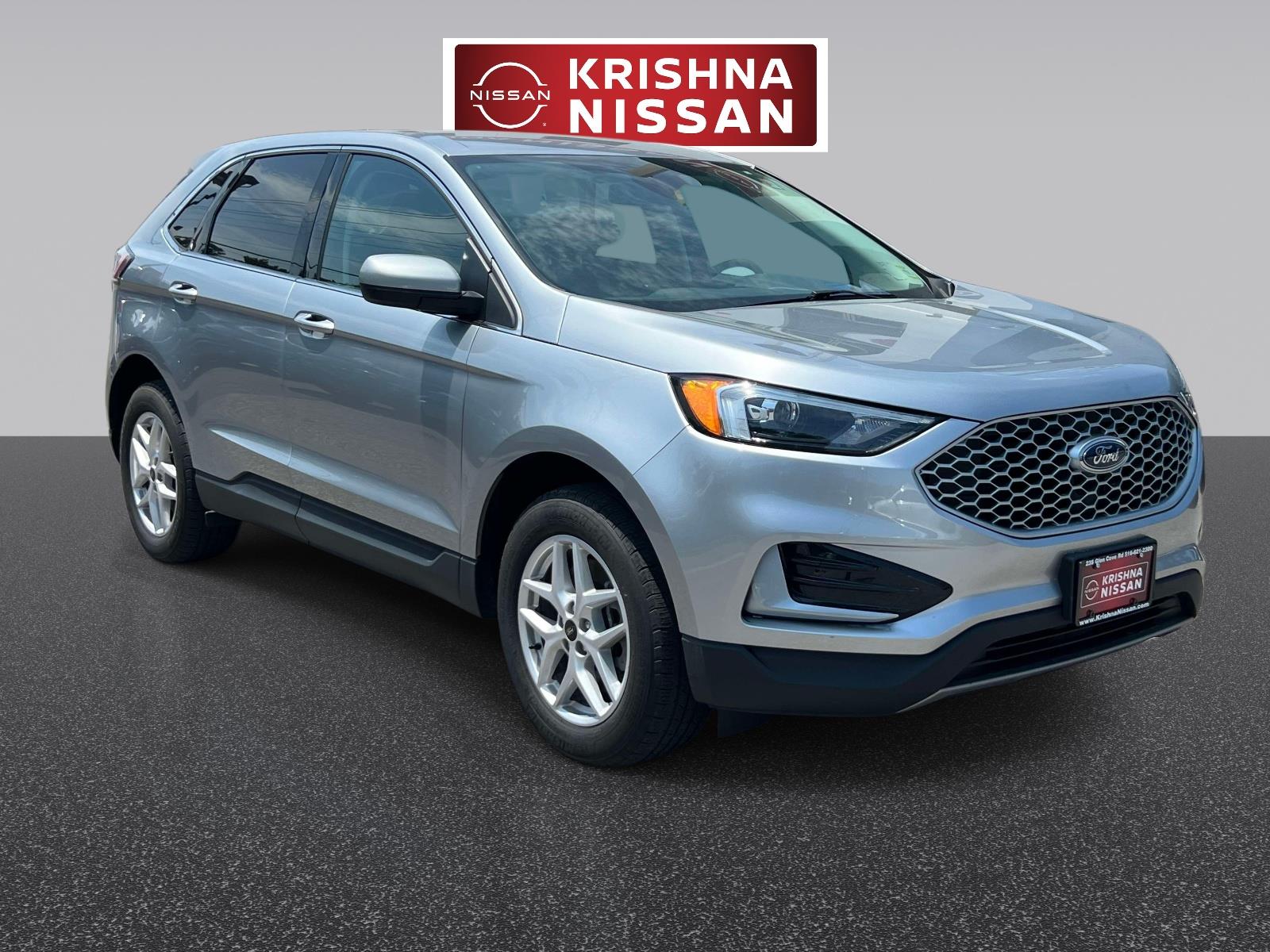 Iconic Silver Metallic 2023 Ford Edge SUV / Crossover All-Wheel Drive 8-Speed Automatic