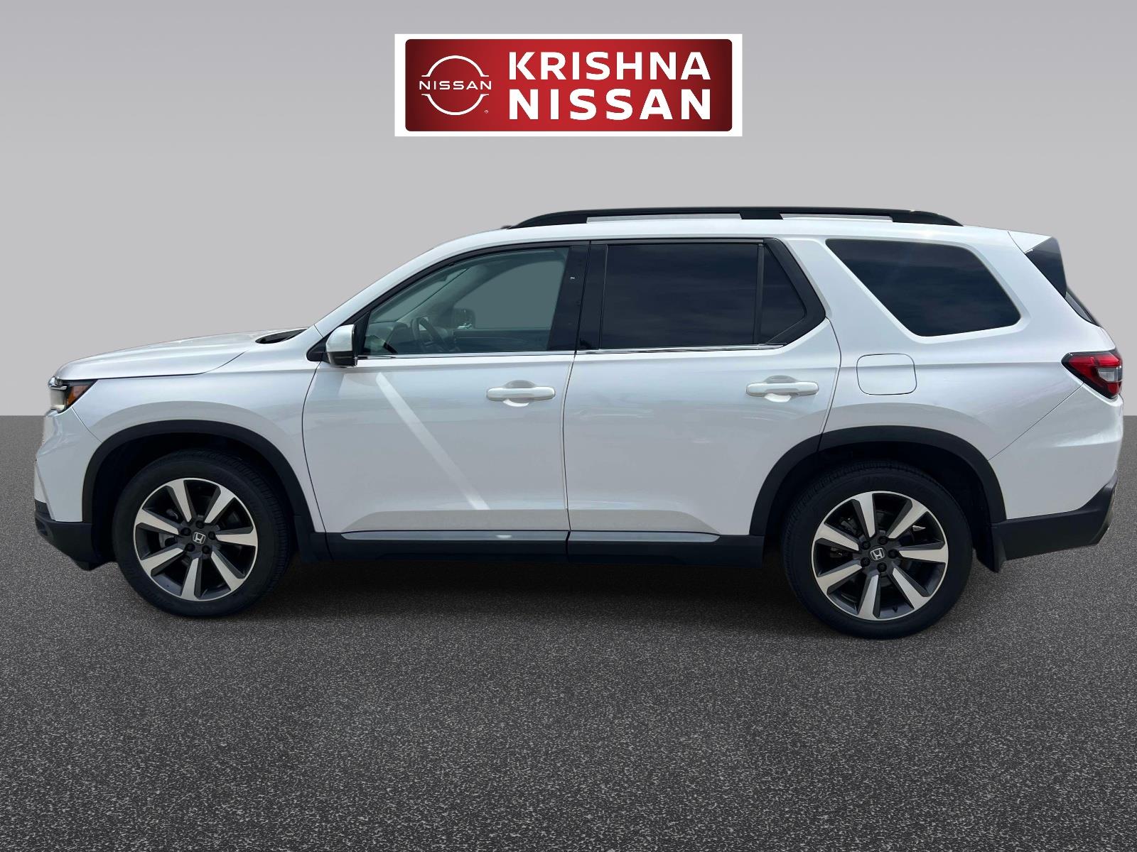 View vehicle photo 5