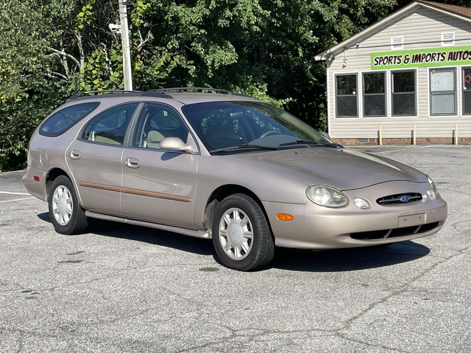 1998 Ford Taurus SE's photo