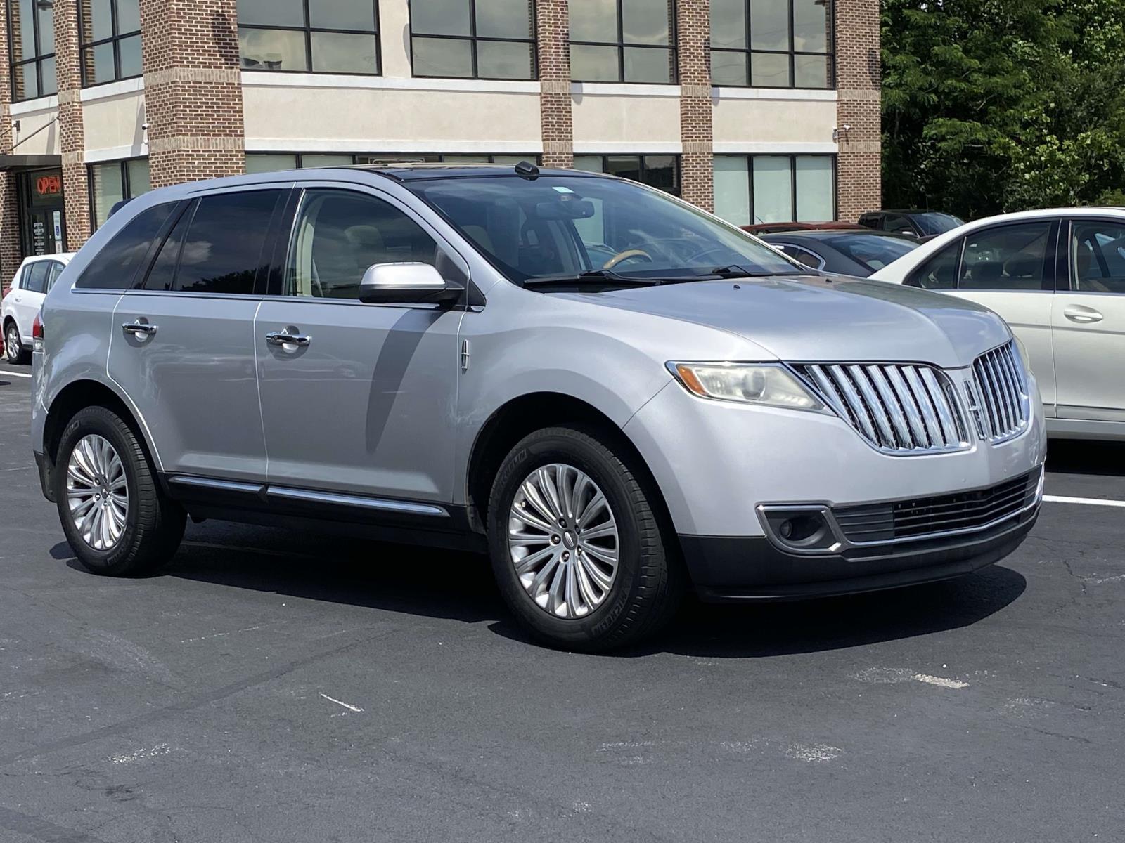2012 Lincoln MKX FWD's photo