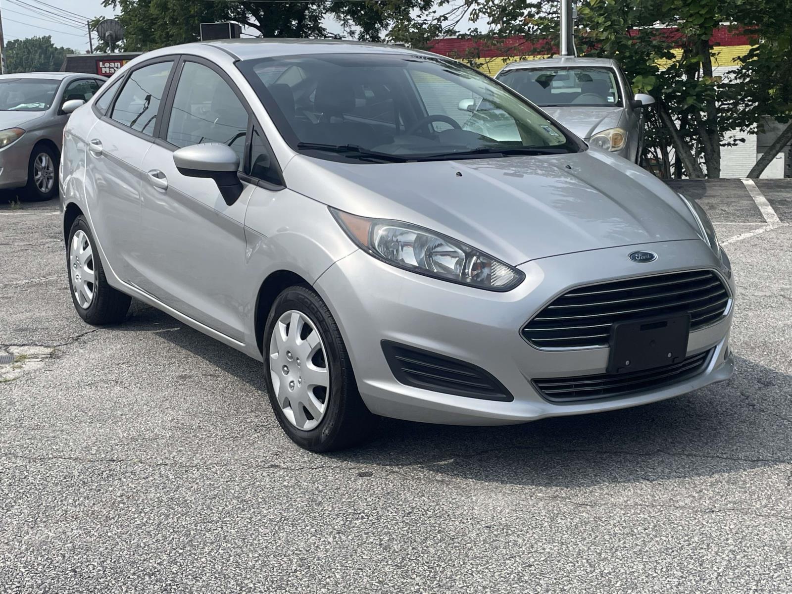 2016 Ford Fiesta S Sedan's photo