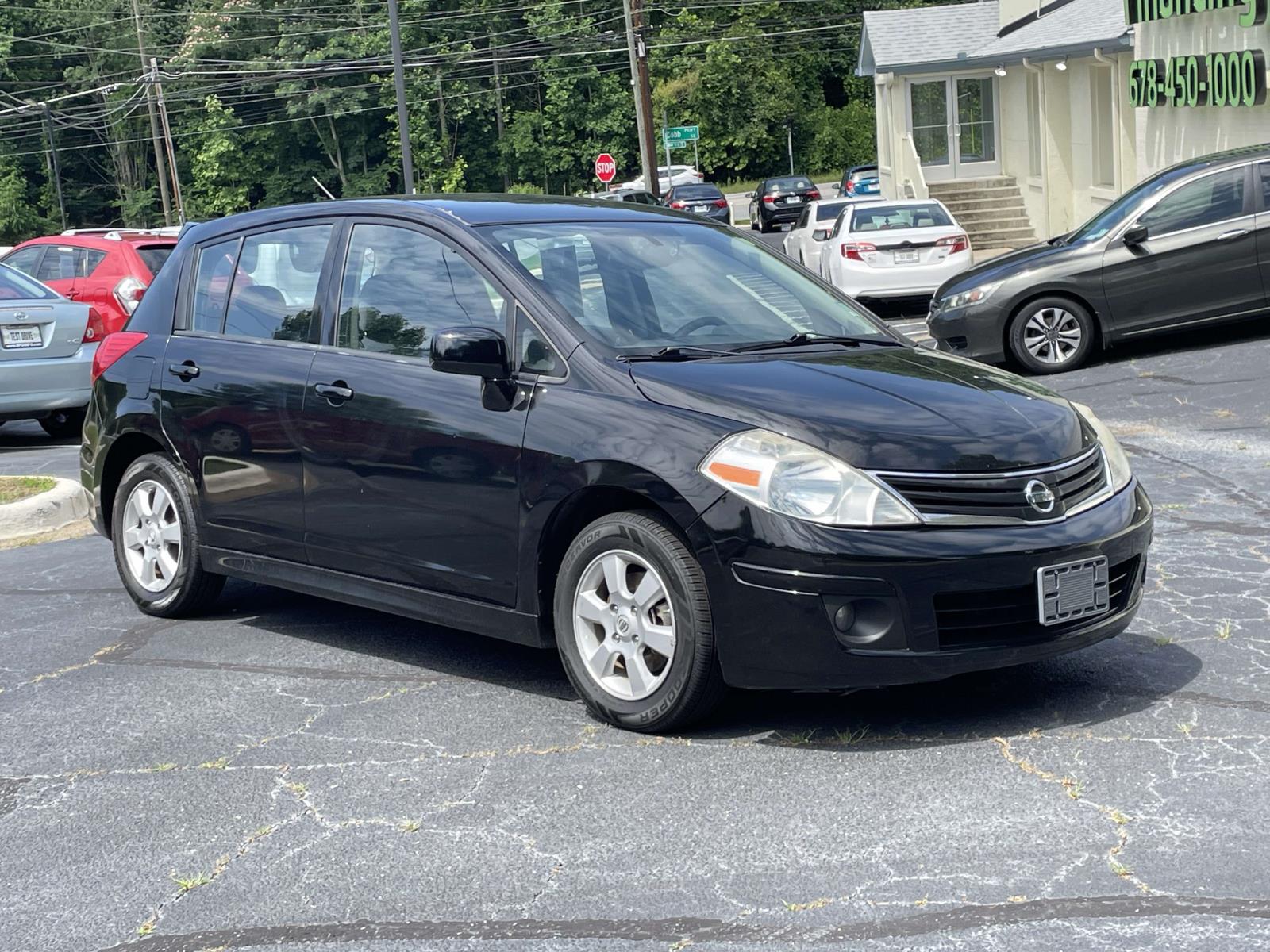 2010 Nissan Versa 1.8 FE+ SL CVT's photo
