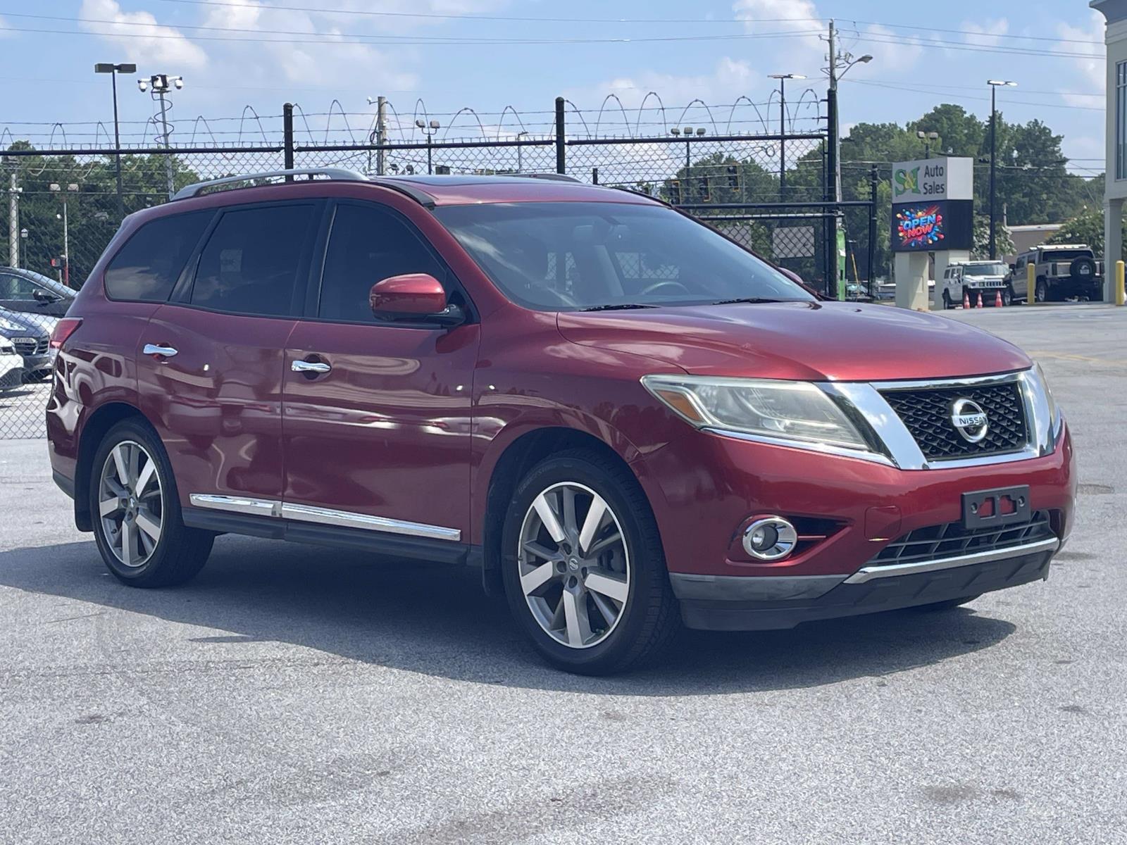 2014 Nissan Pathfinder Platinum 2WD's photo