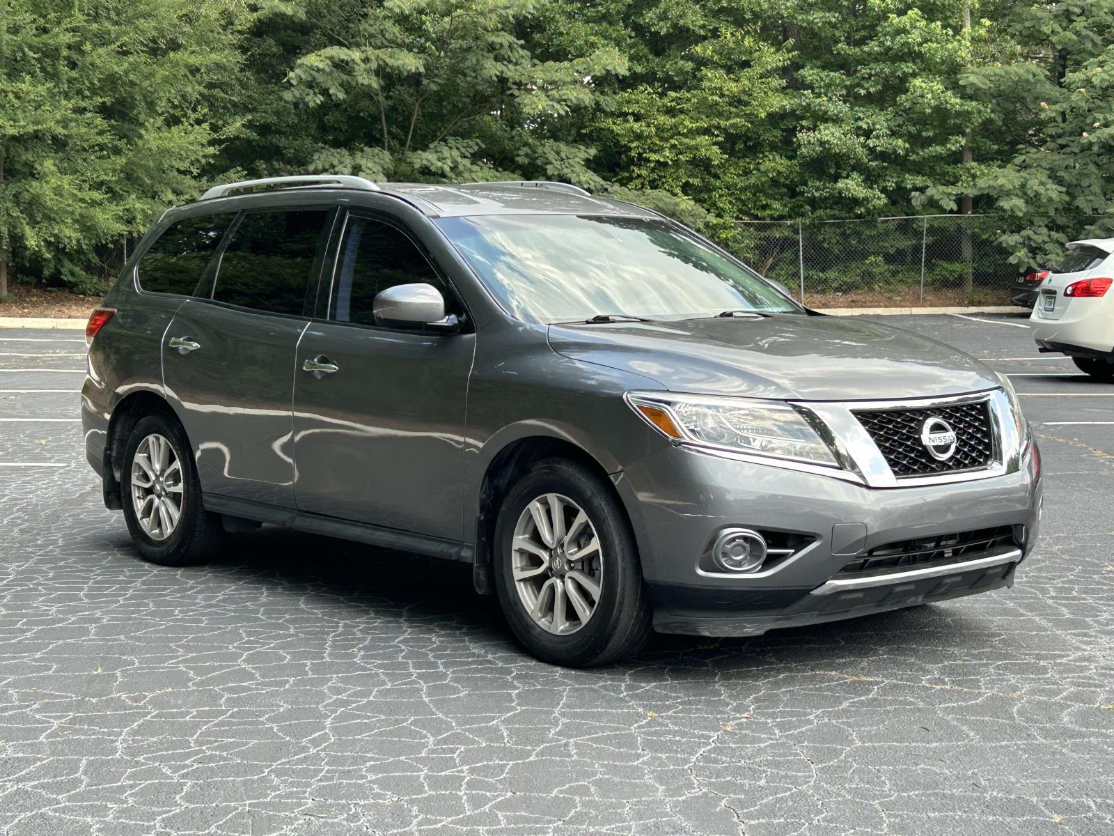 2015 Nissan Pathfinder S 2WD's photo