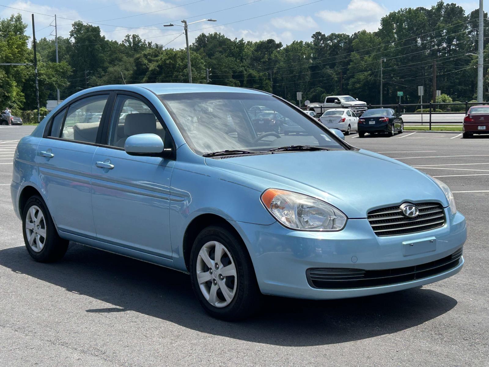2010 Hyundai Accent GLS 4-Door 4-Speed Automatic's photo