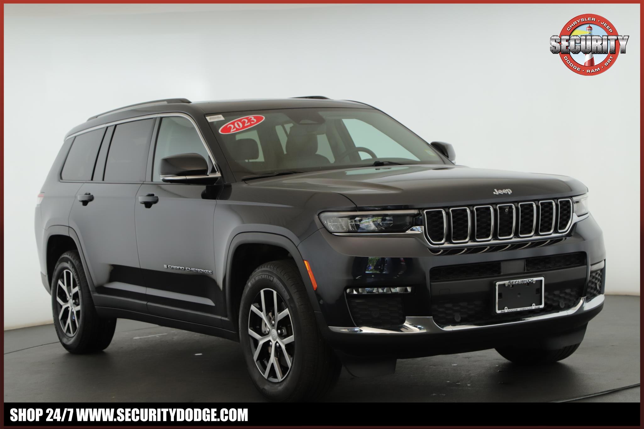 Diamond Black Crystal Pearlcoat 2023 Jeep Grand Cherokee L SUV / Crossover Four-Wheel Drive Automatic