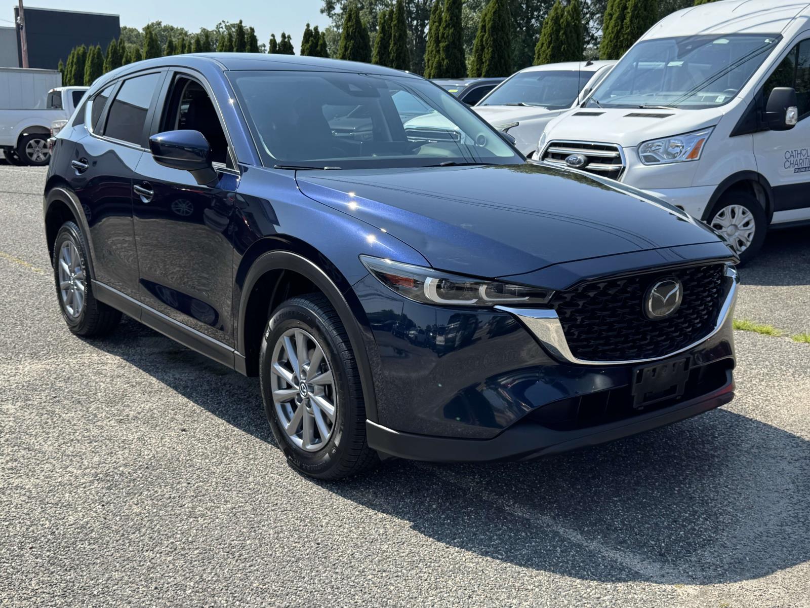 View vehicle photo 2