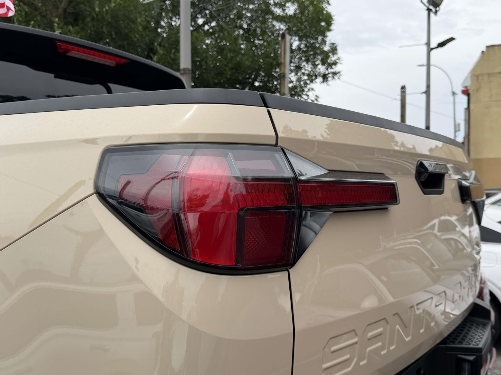 used 2022 Hyundai Santa Cruz car, priced at $23,995