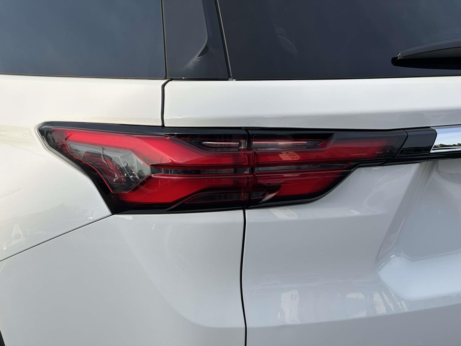 used 2023 Chevrolet Traverse car