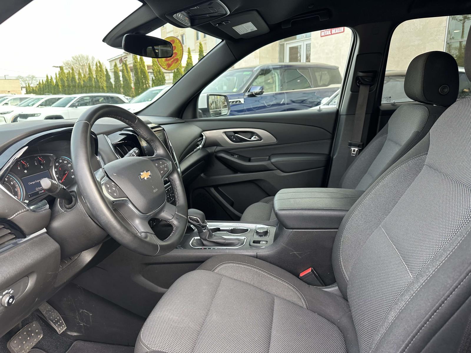 used 2023 Chevrolet Traverse car