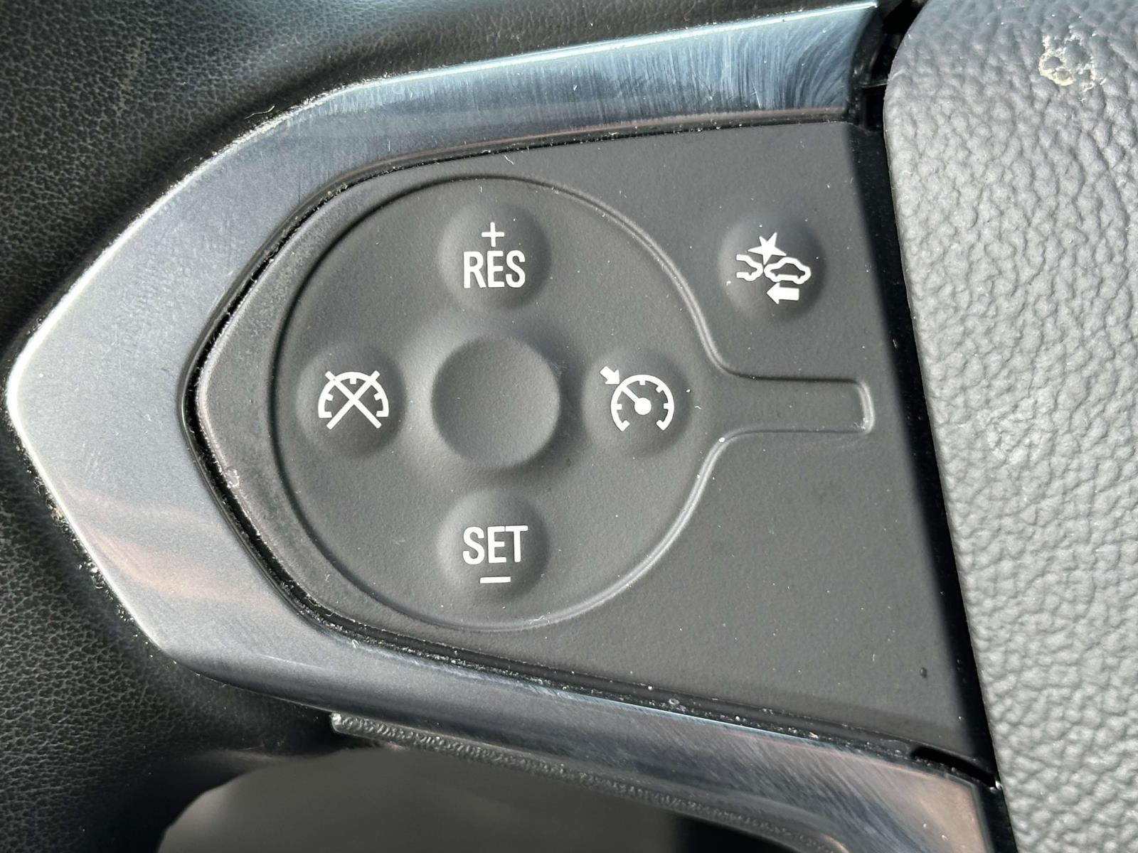 used 2023 Chevrolet Traverse car