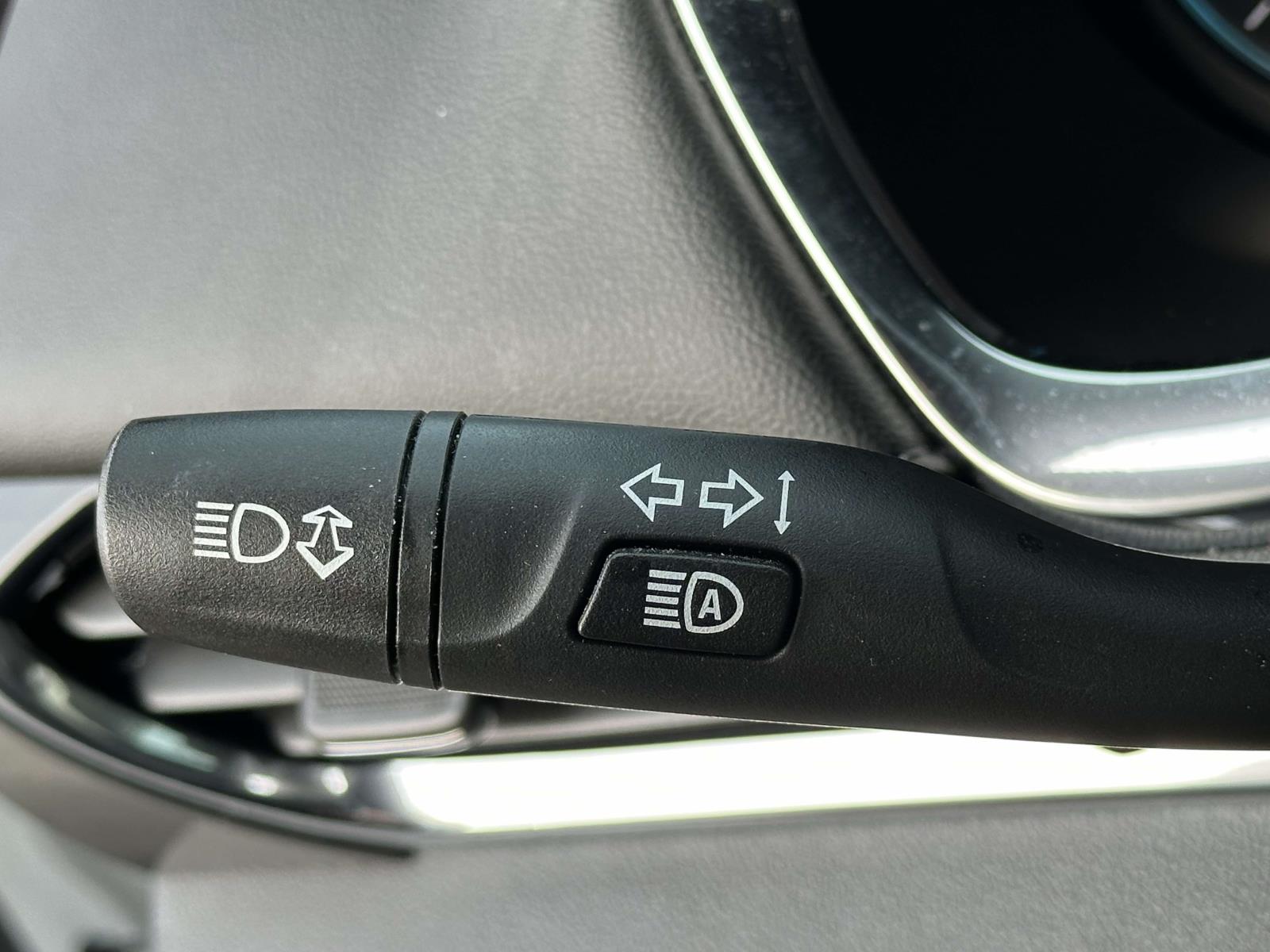 used 2023 Chevrolet Traverse car