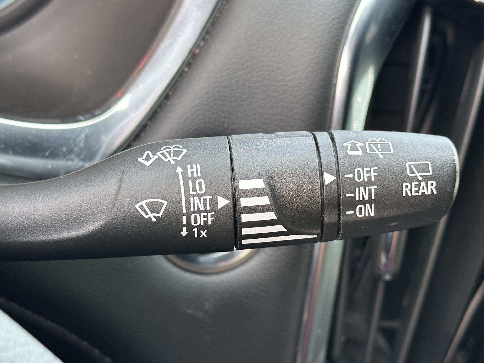 used 2023 Chevrolet Traverse car