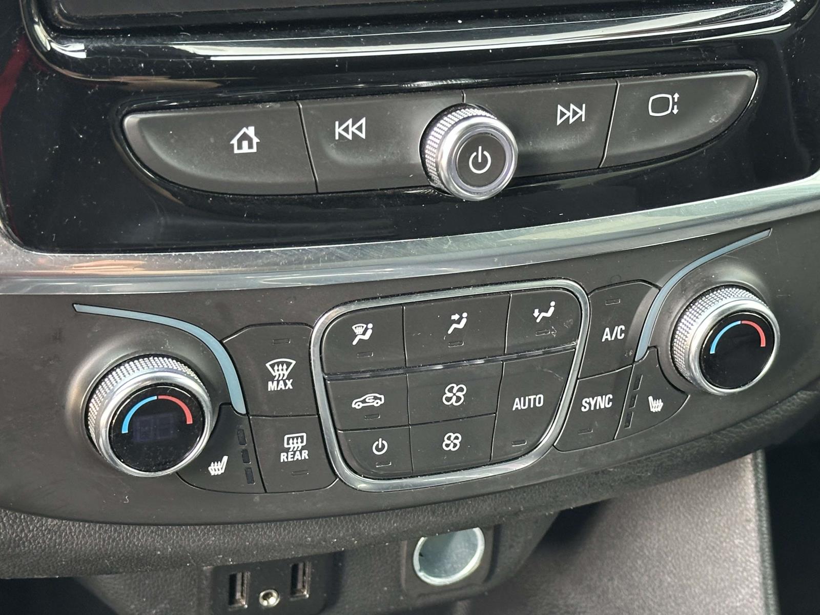 used 2023 Chevrolet Traverse car