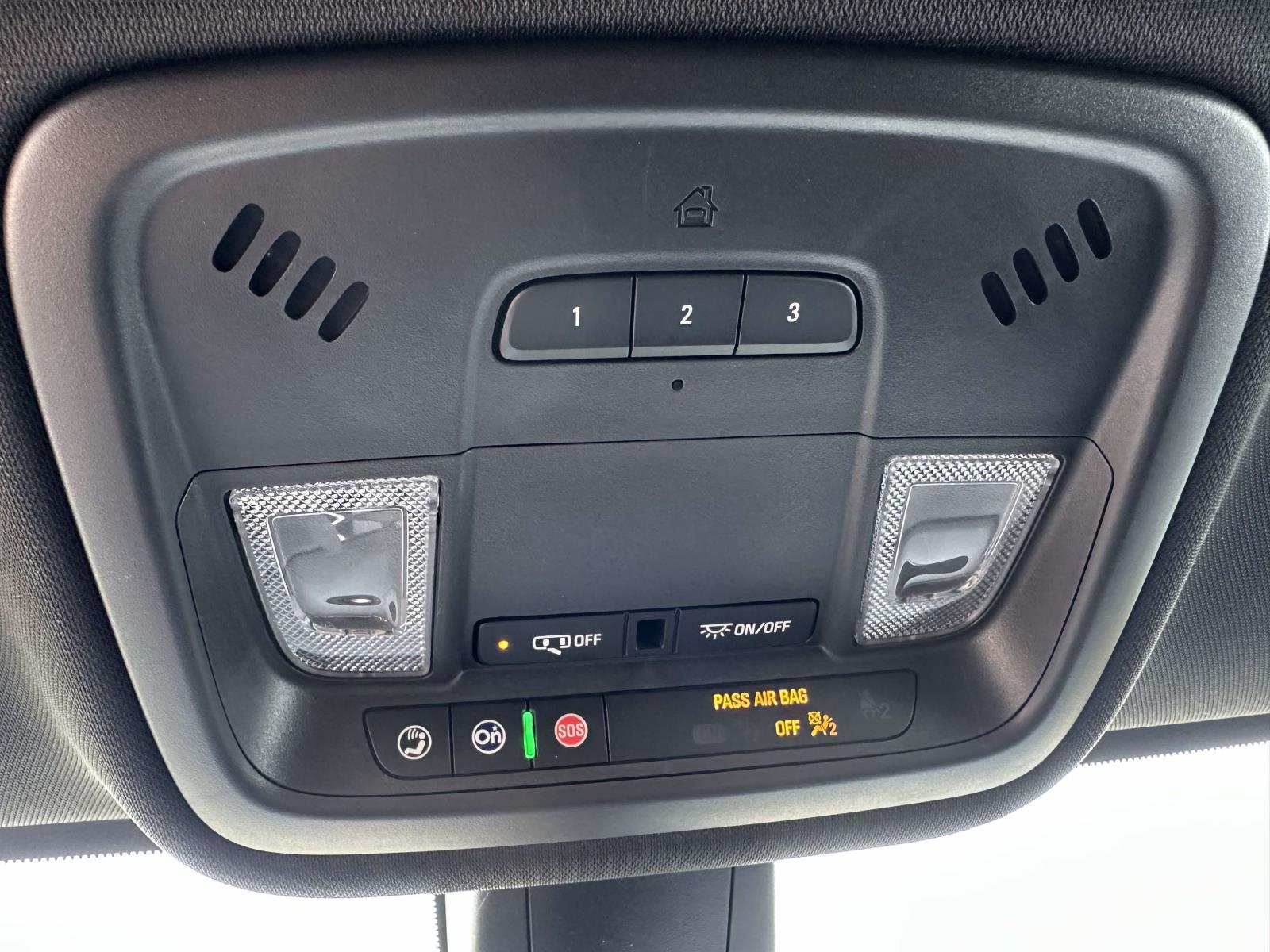 used 2023 Chevrolet Traverse car