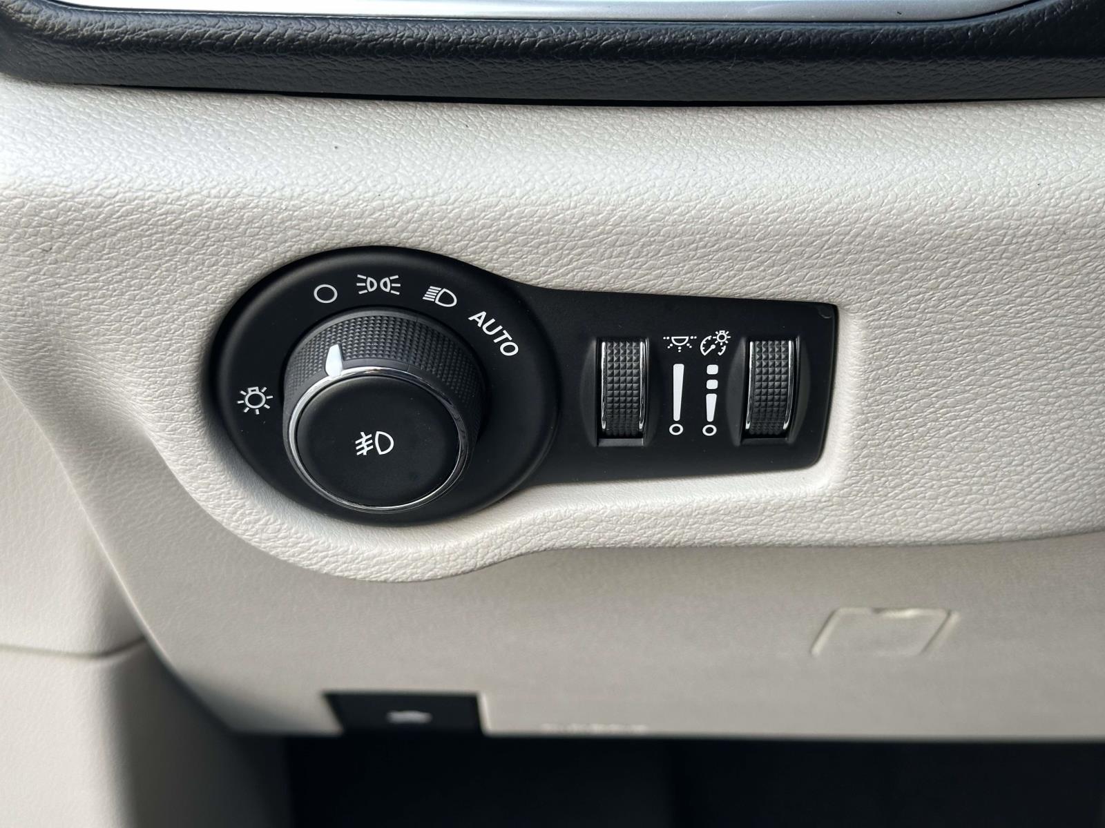 used 2017 Chrysler Pacifica car, priced at $13,425