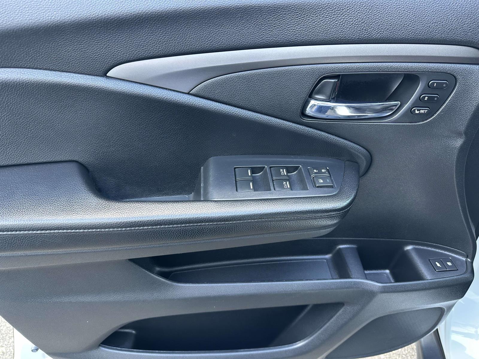 used 2020 Honda Pilot car, priced at $27,501