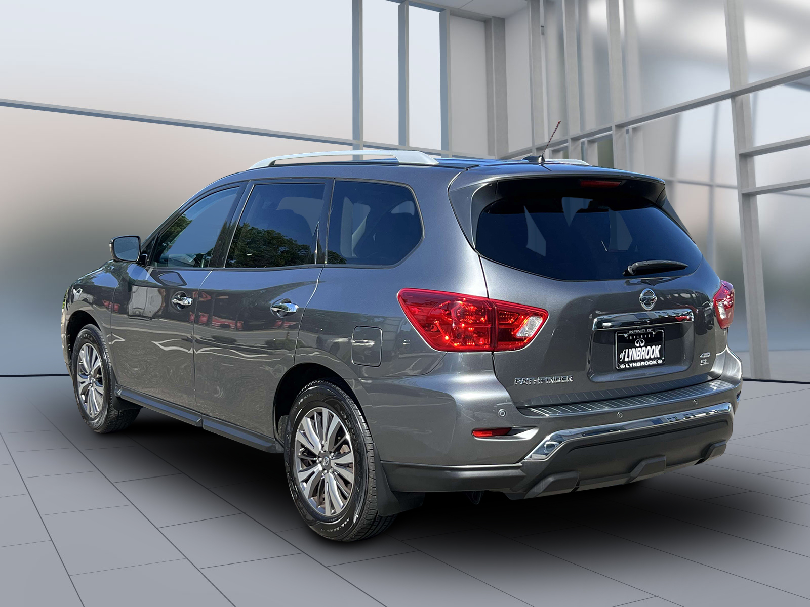 used 2018 Nissan Pathfinder car