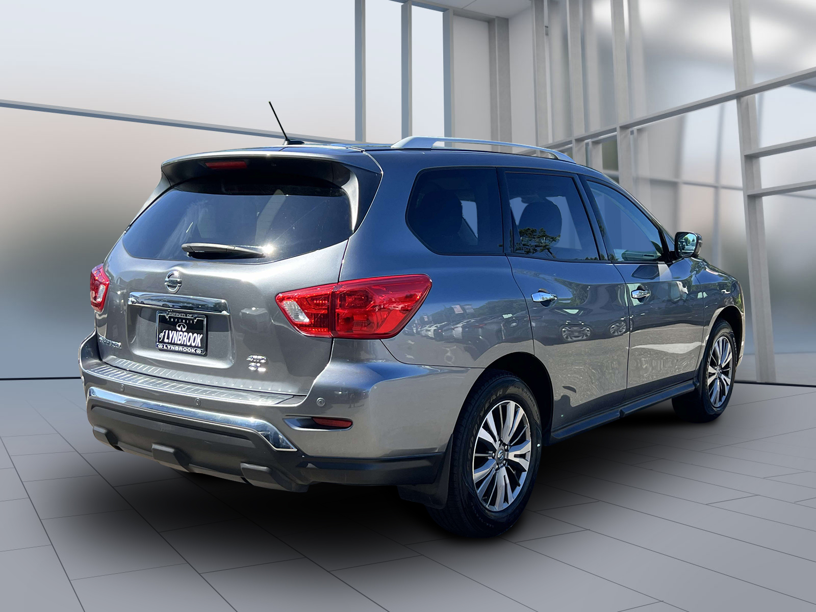 used 2018 Nissan Pathfinder car