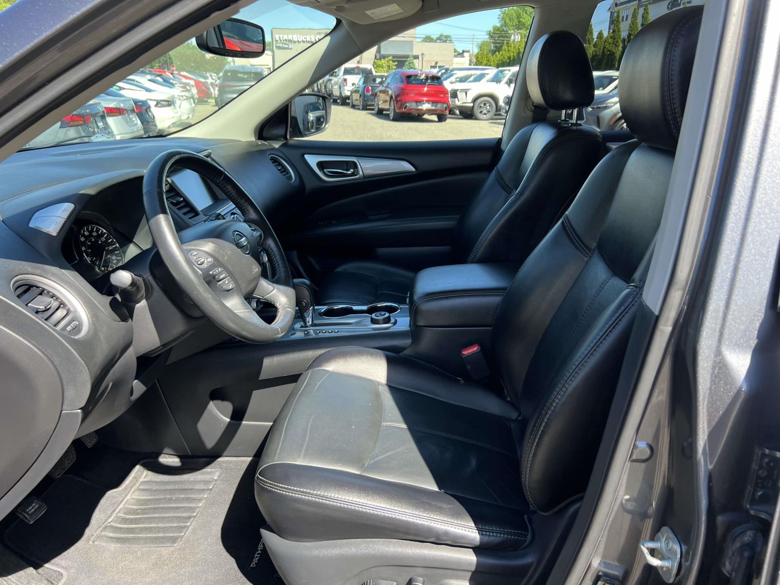 used 2018 Nissan Pathfinder car