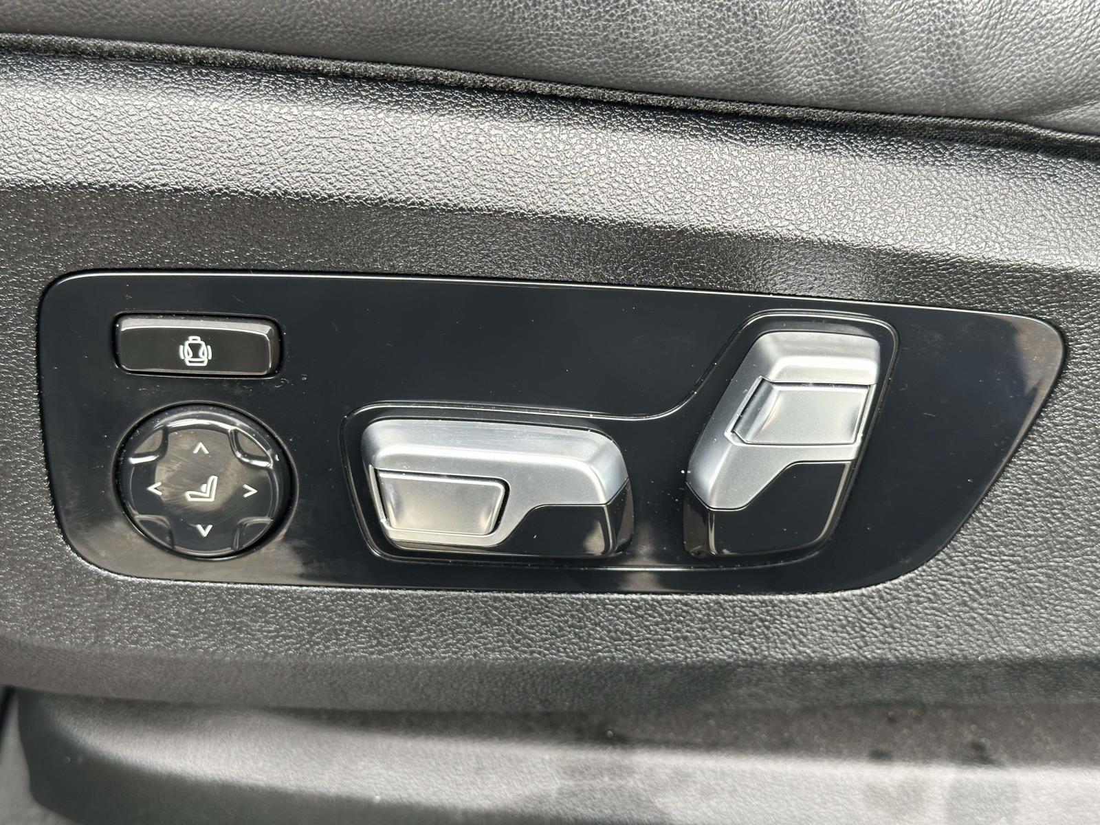 used 2021 BMW X7 car, priced at $38,532