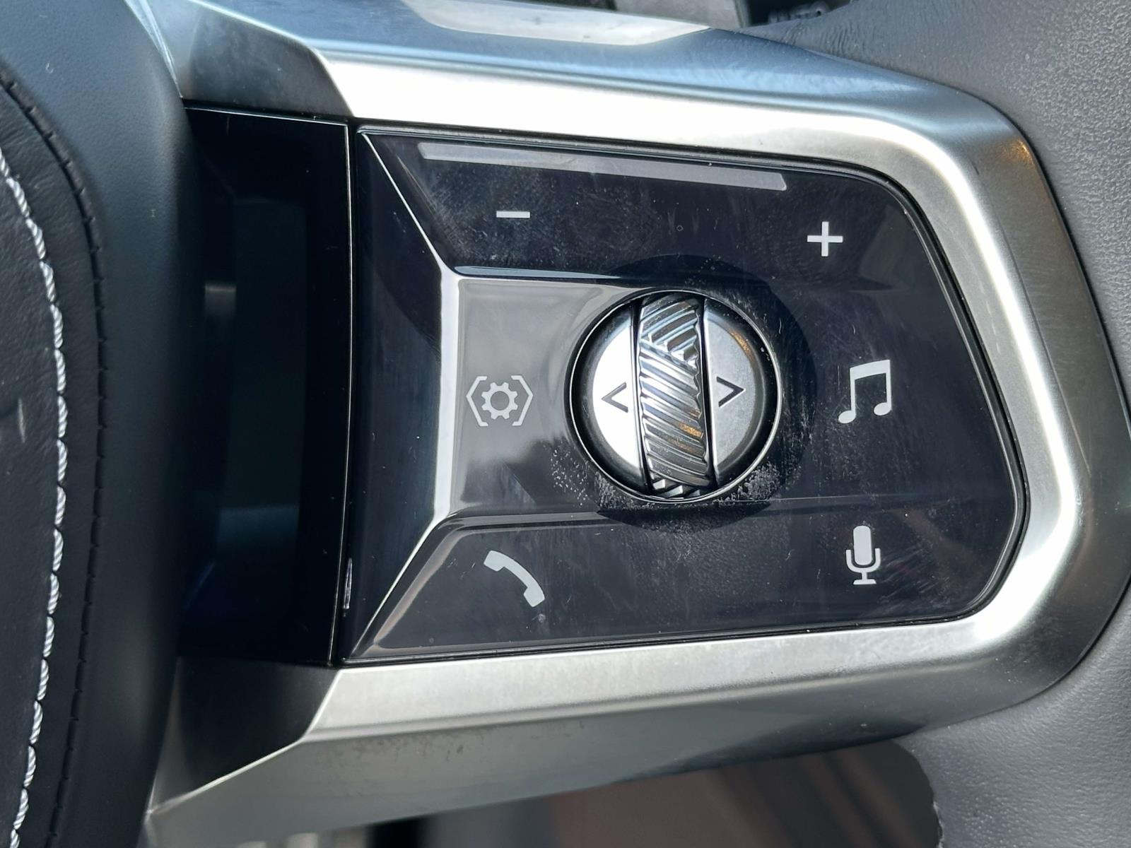 used 2025 BMW 7-Series car, priced at $74,369