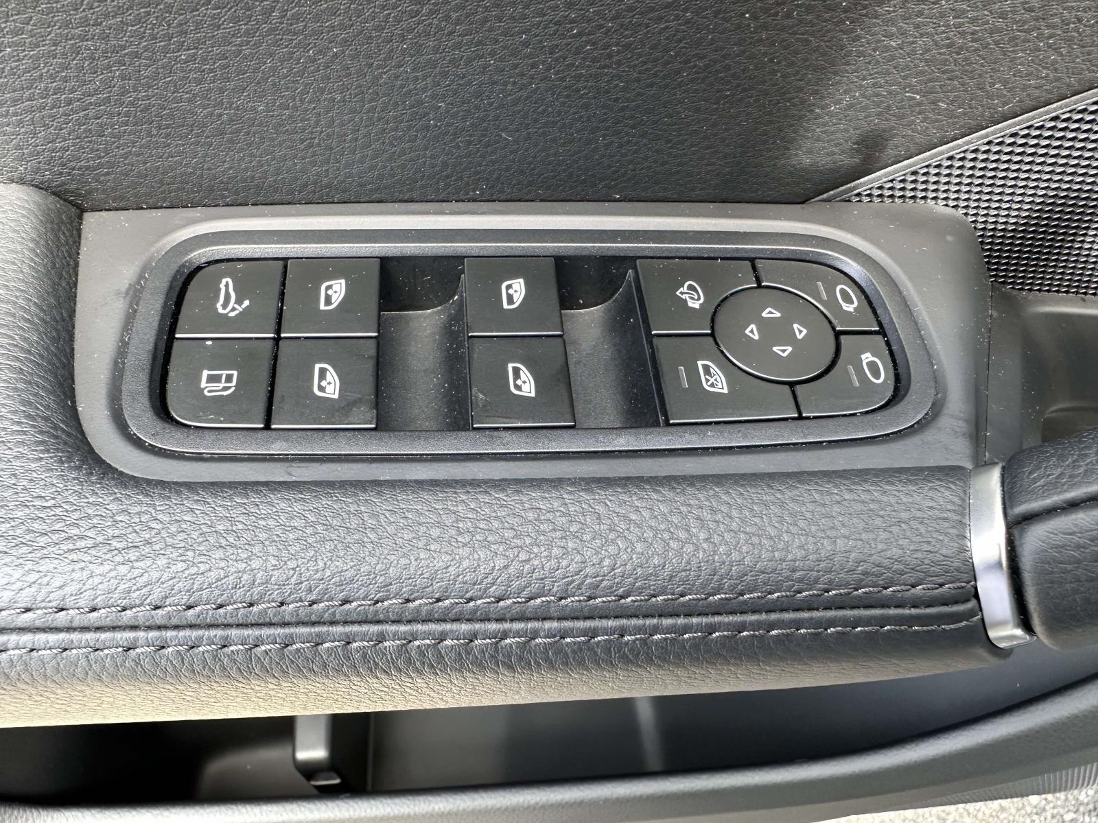 used 2023 Porsche Cayenne car, priced at $76,500