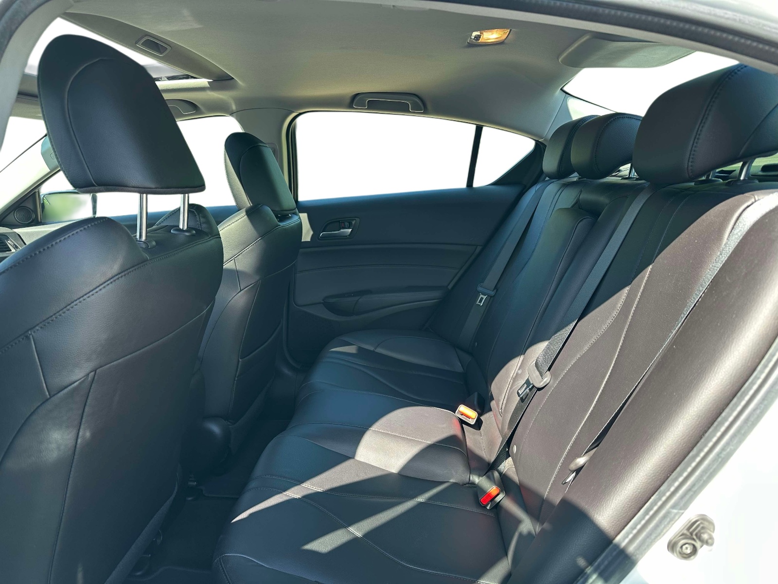 Certified Used 2019 Platinum White Pearl Acura Sedan image 17