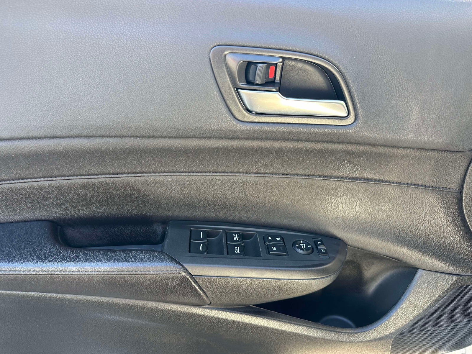 Certified Used 2019 Platinum White Pearl Acura Sedan image 22