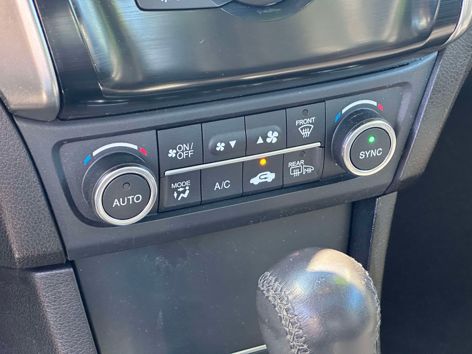 Certified Used 2019 Platinum White Pearl Acura Sedan image 38
