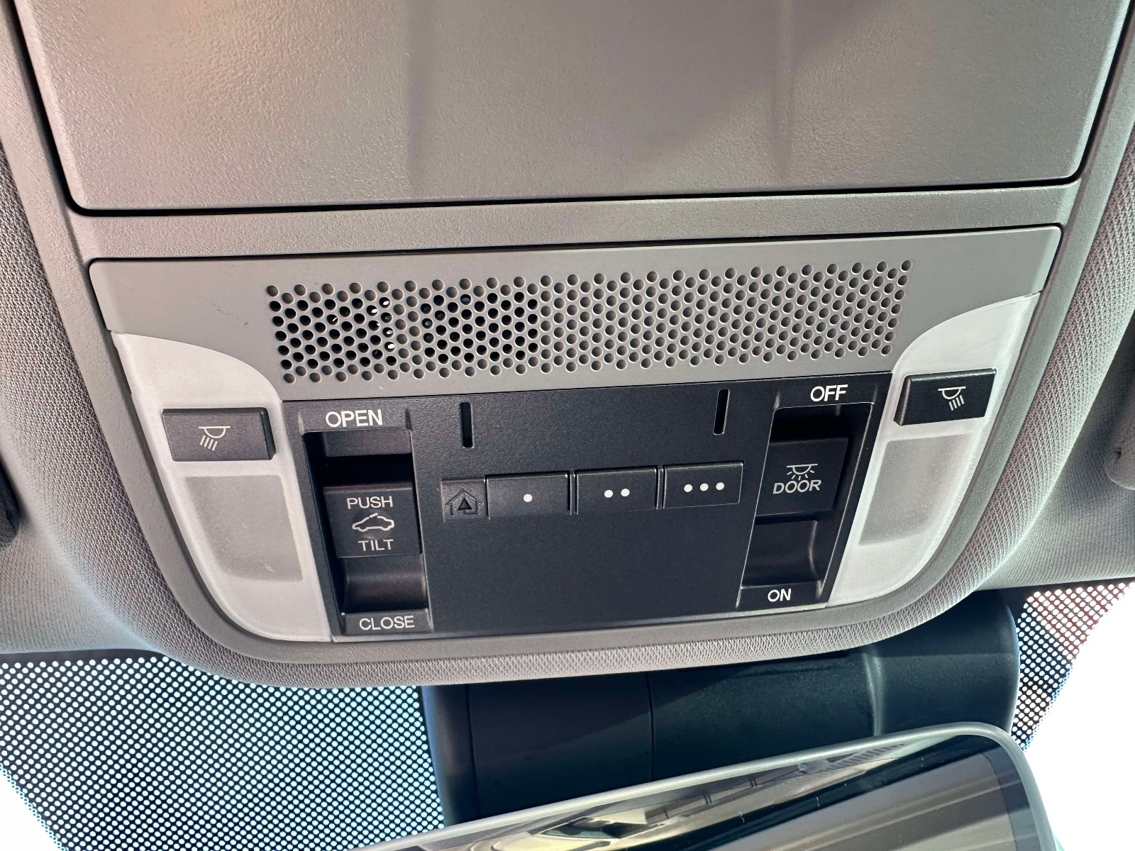Certified Used 2020 Gray Acura 2.4L FWD image 39