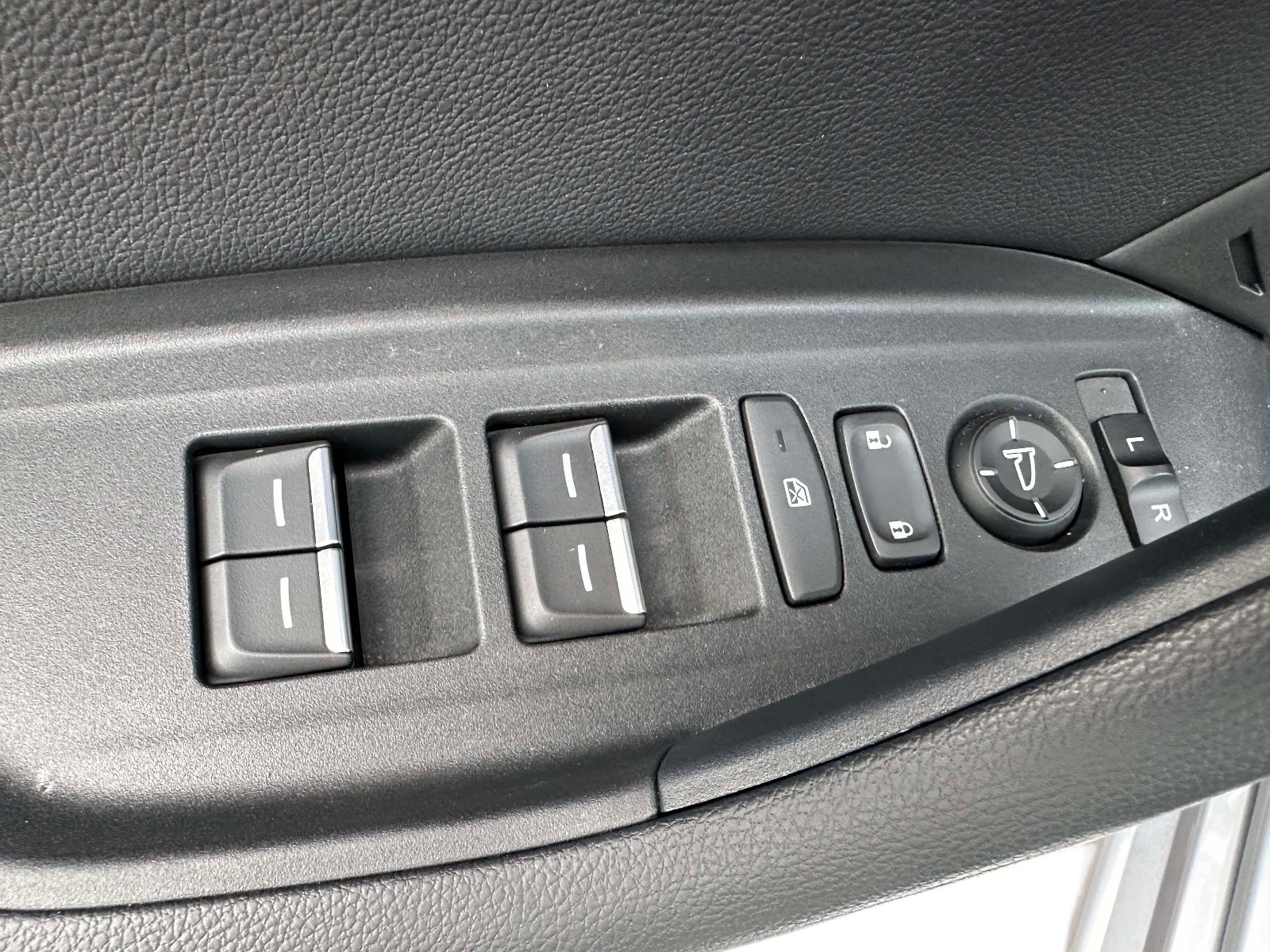 Certified Used 2023 Silver Acura FWD image 23