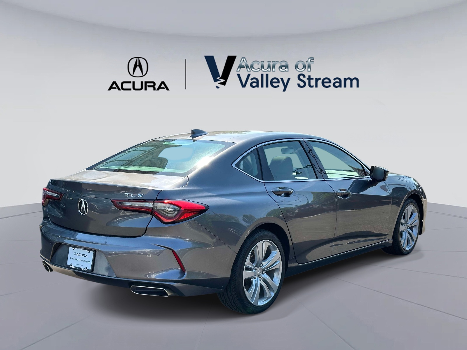 Certified Used 2022 Gray Acura FWD w/Technology Package image 5
