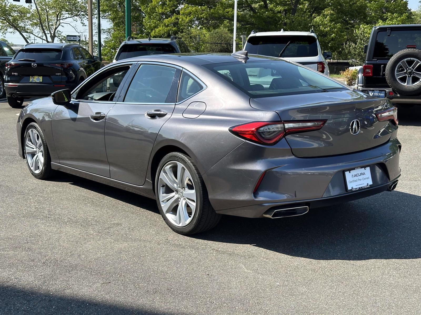 Certified Used 2022 Gray Acura FWD w/Technology Package image 7