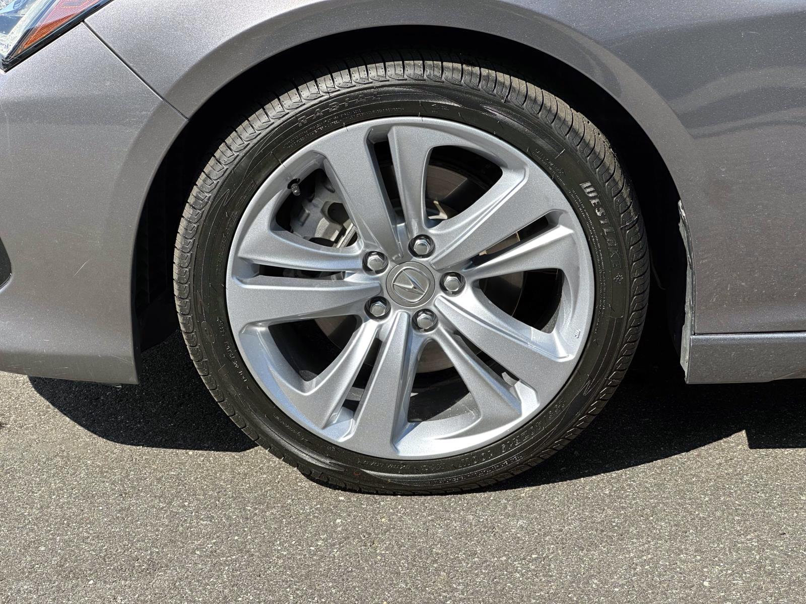 Certified Used 2022 Gray Acura FWD w/Technology Package image 8