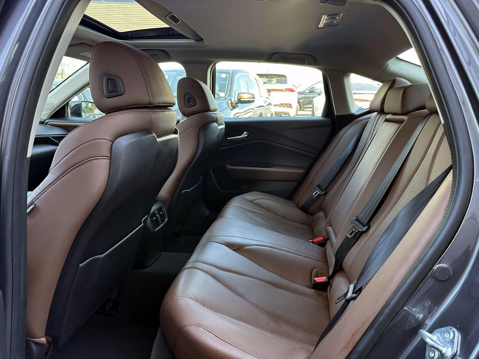 Certified Used 2022 Gray Acura FWD w/Technology Package image 11