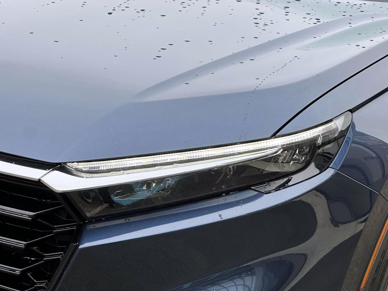 Used 2023 Blue Honda EX-L AWD image 7