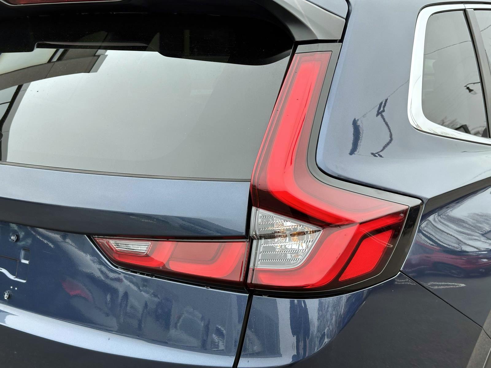 Used 2023 Blue Honda EX-L AWD image 9